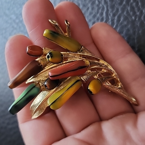 VTG ART brooch - Picture 3 of 10